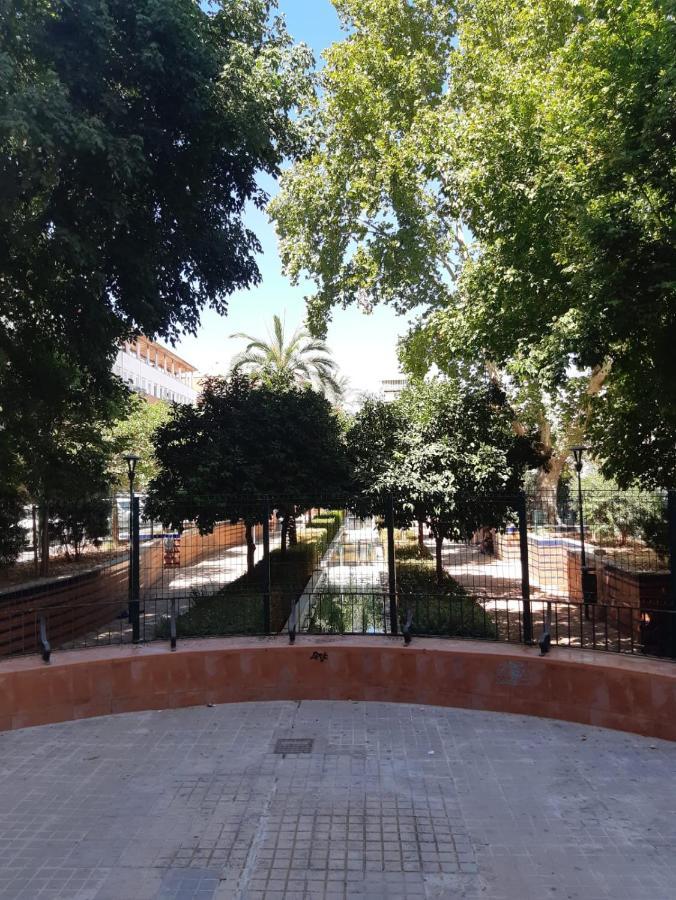 Acogedor Apartamento En Pleno Corazon De Triana Sevilla Eksteriør billede